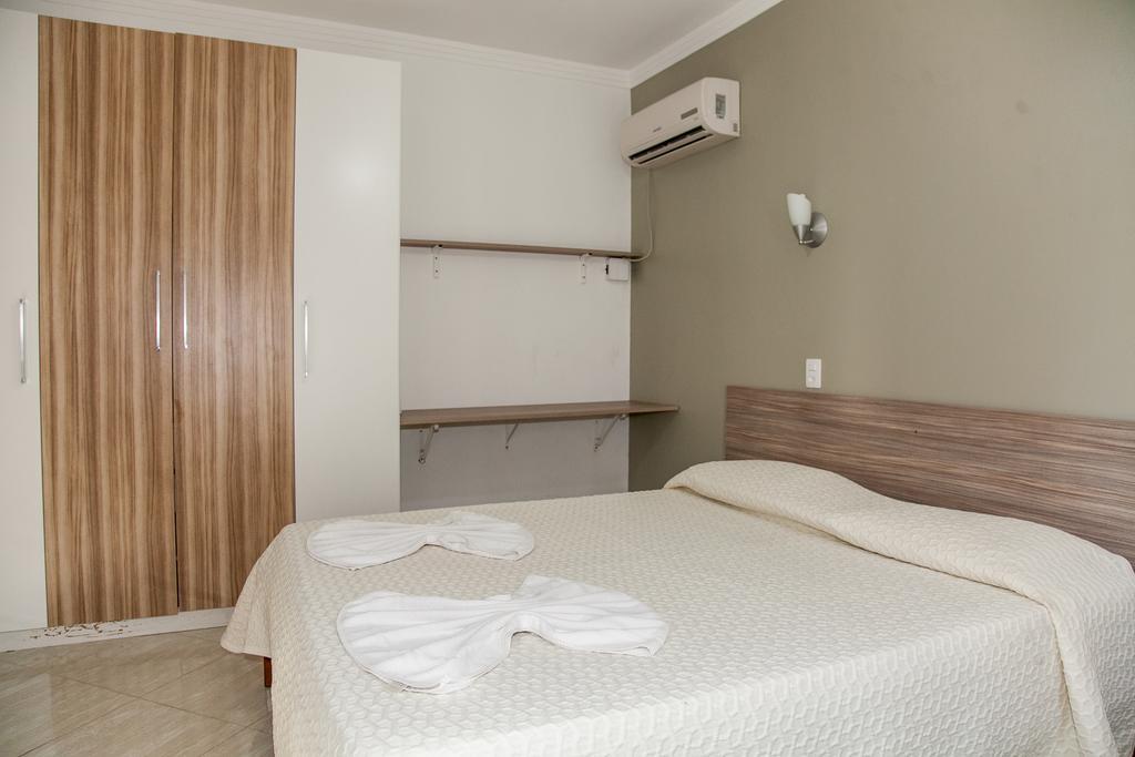 Residencial Ilha Dourada Hotel Говернадор Селсо Рамос Стая снимка